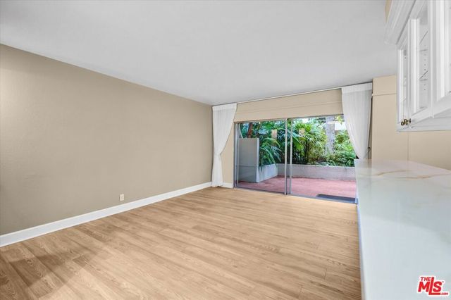 1131 Alta Loma Road 119, West Hollywood, CA 90069