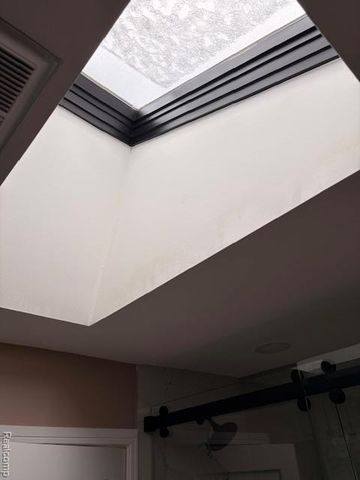 5541 Walnut Circle W Circle, West Bloomfield, MI 48322