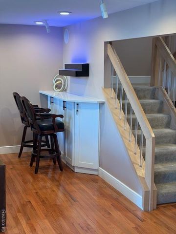 5541 Walnut Circle W Circle, West Bloomfield, MI 48322