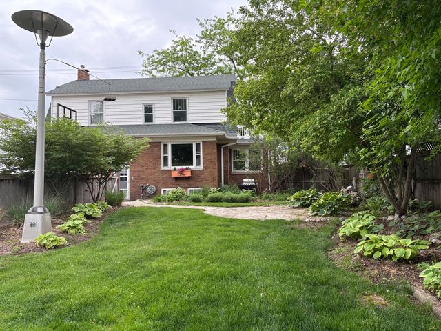 1311 N Richmond Road, Mchenry, IL 60050