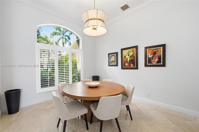 2562 Eagle Run Ln, Weston, FL 33327