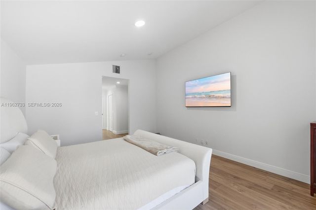 2562 Eagle Run Ln, Weston, FL 33327