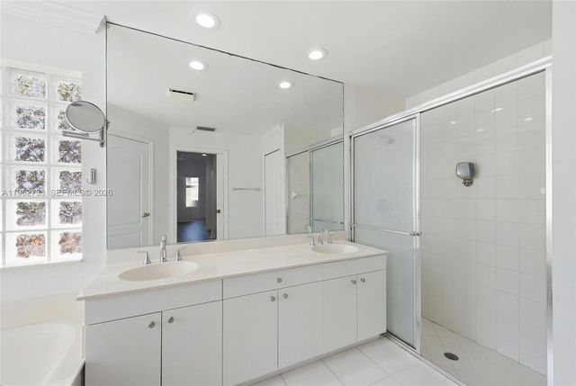 2562 Eagle Run Ln, Weston, FL 33327