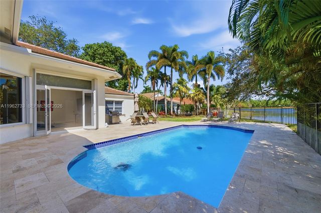 2562 Eagle Run Ln, Weston, FL 33327
