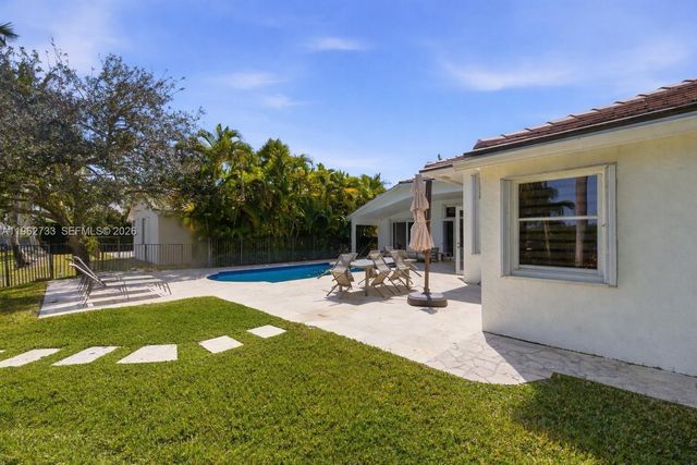 2562 Eagle Run Ln, Weston, FL 33327