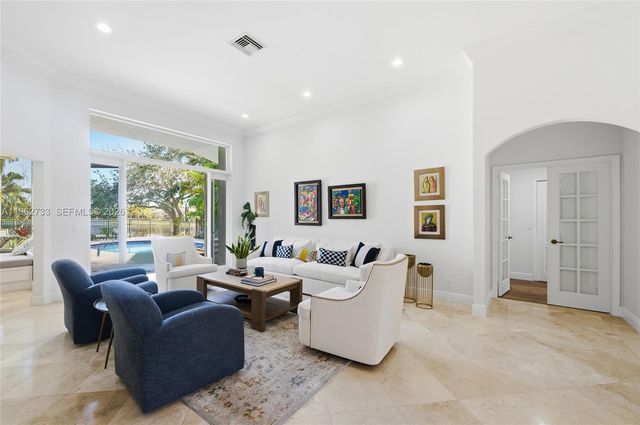 2562 Eagle Run Ln, Weston, FL 33327