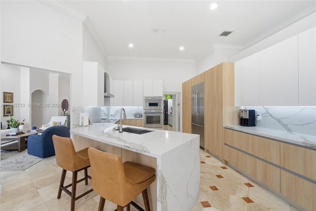 2562 Eagle Run Ln, Weston, FL 33327