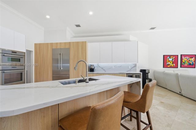 2562 Eagle Run Ln, Weston, FL 33327