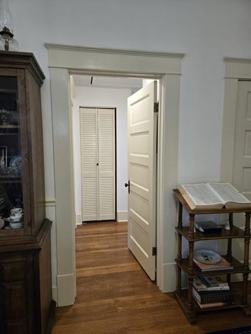 1335 Cortlandt Street, Houston, TX 77008