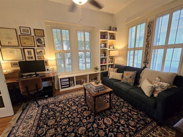 1335 Cortlandt Street, Houston, TX 77008