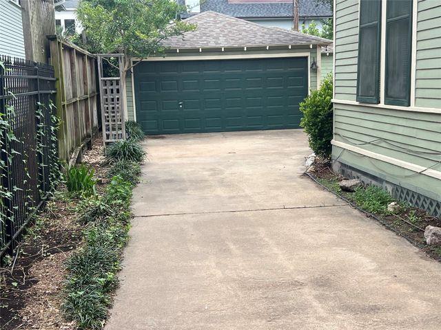 1335 Cortlandt Street, Houston, TX 77008