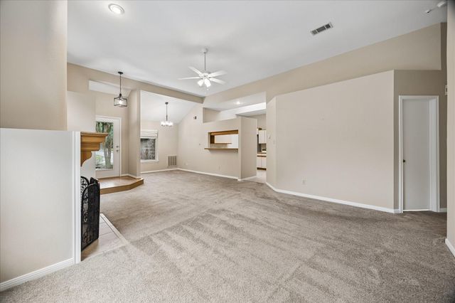 46 Lakeridge Drive, The Woodlands, TX 77381