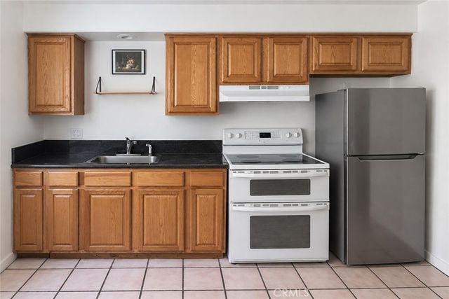 315 E 8th Street, Corona, CA 92879