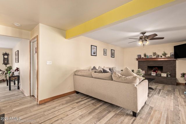 2223 W JAVELINA Avenue, Mesa, AZ 85202