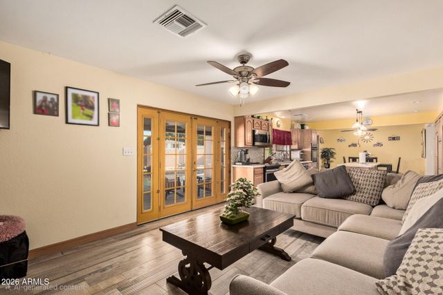 2223 W JAVELINA Avenue, Mesa, AZ 85202