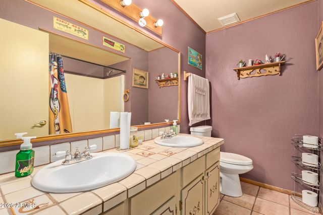 2223 W JAVELINA Avenue, Mesa, AZ 85202