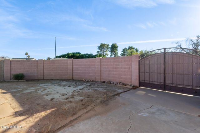 2223 W JAVELINA Avenue, Mesa, AZ 85202