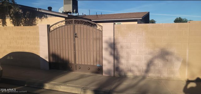 2223 W JAVELINA Avenue, Mesa, AZ 85202