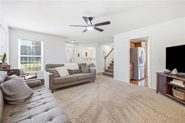 601 Little Bend Court, Pleasant Hill, MO 64080