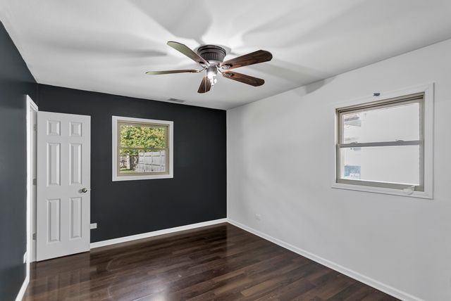 904 Woodland Drive, Wheeling, IL 60090