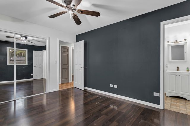 904 Woodland Drive, Wheeling, IL 60090