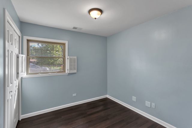 904 Woodland Drive, Wheeling, IL 60090