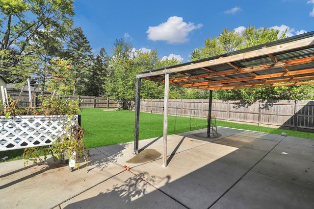 904 Woodland Drive, Wheeling, IL 60090