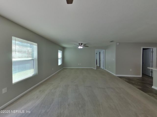 1987 APRIL OAKS Drive, Jacksonville, FL 32221