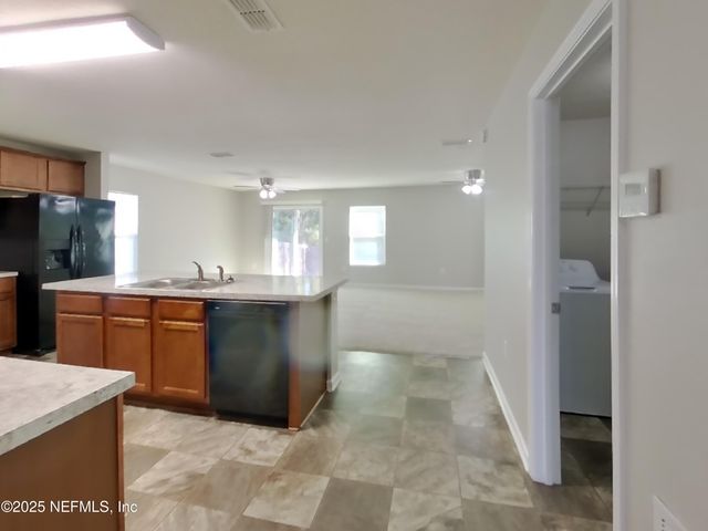 1987 APRIL OAKS Drive, Jacksonville, FL 32221