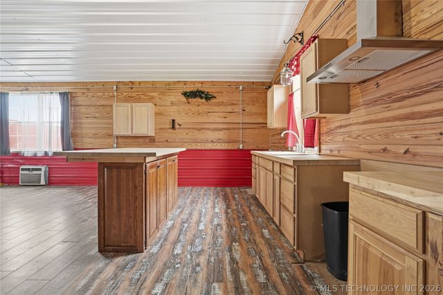 113 S Wilder, Chouteau, OK 74337