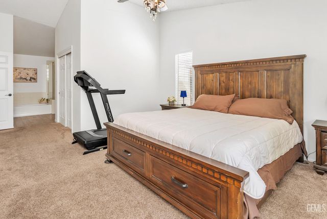 601 Hidalgo Drive, Bakersfield, CA 93314