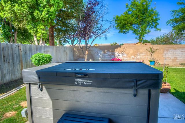 601 Hidalgo Drive, Bakersfield, CA 93314