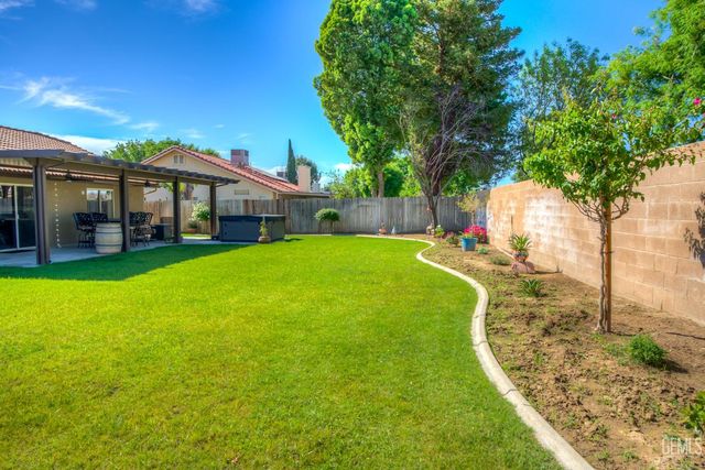 601 Hidalgo Drive, Bakersfield, CA 93314