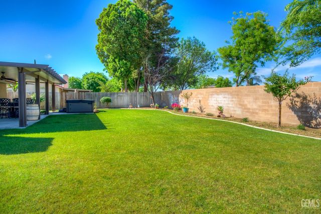 601 Hidalgo Drive, Bakersfield, CA 93314
