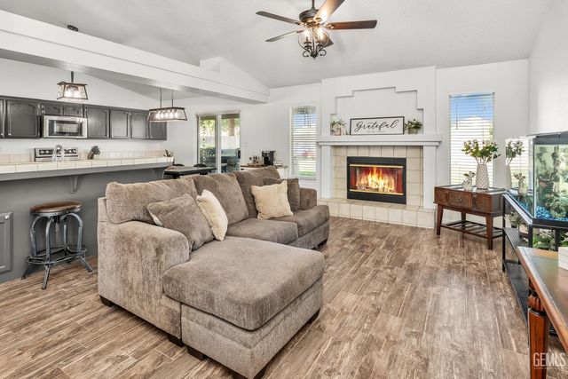 601 Hidalgo Drive, Bakersfield, CA 93314