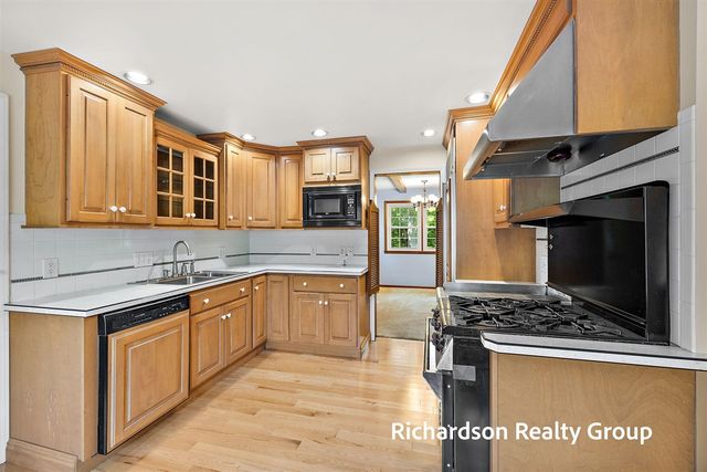 1630 Lee Avenue, Muskegon, MI 49444
