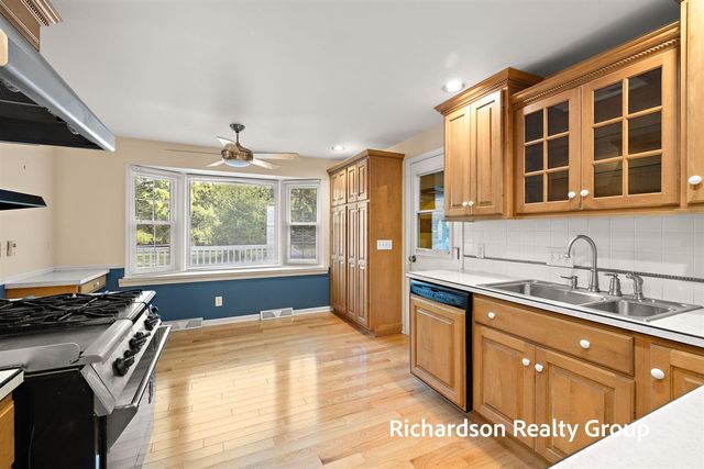 1630 Lee Avenue, Muskegon, MI 49444
