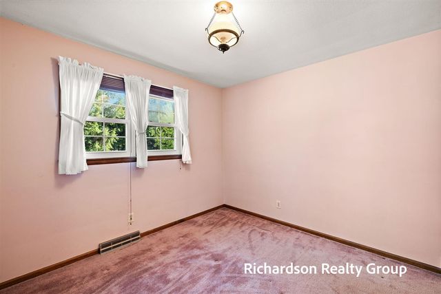 1630 Lee Avenue, Muskegon, MI 49444