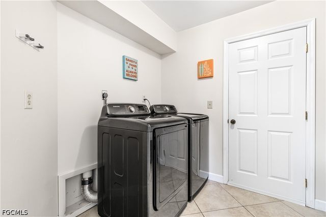 226 SW 44th TER, Cape Coral, FL 33914