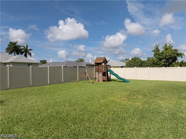 226 SW 44th TER, Cape Coral, FL 33914