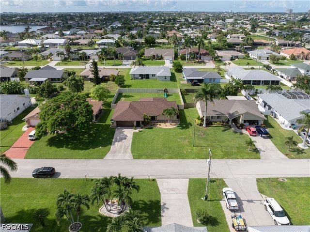 226 SW 44th TER, Cape Coral, FL 33914