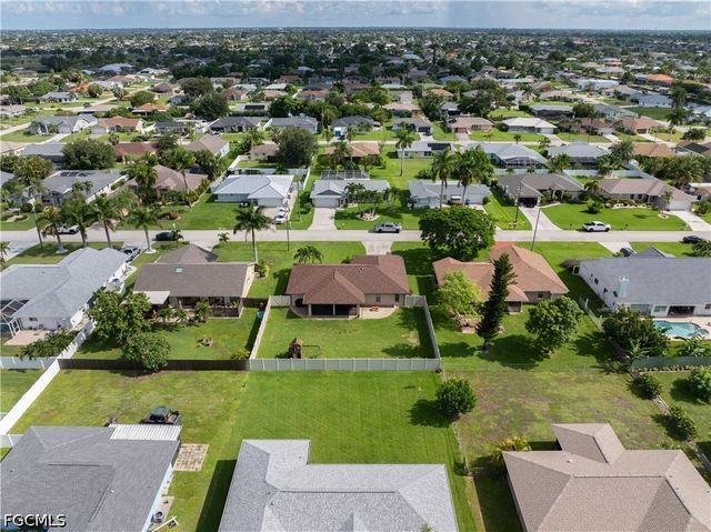 226 SW 44th TER, Cape Coral, FL 33914