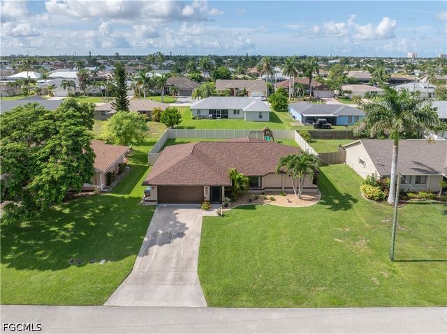 226 SW 44th TER, Cape Coral, FL 33914