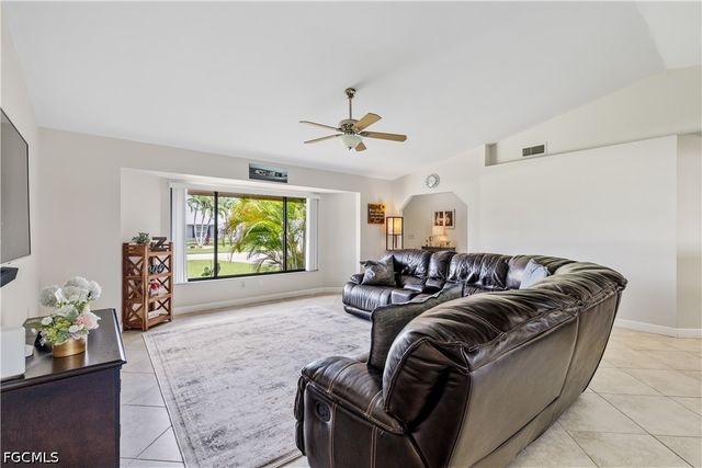 226 SW 44th TER, Cape Coral, FL 33914