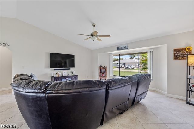 226 SW 44th TER, Cape Coral, FL 33914