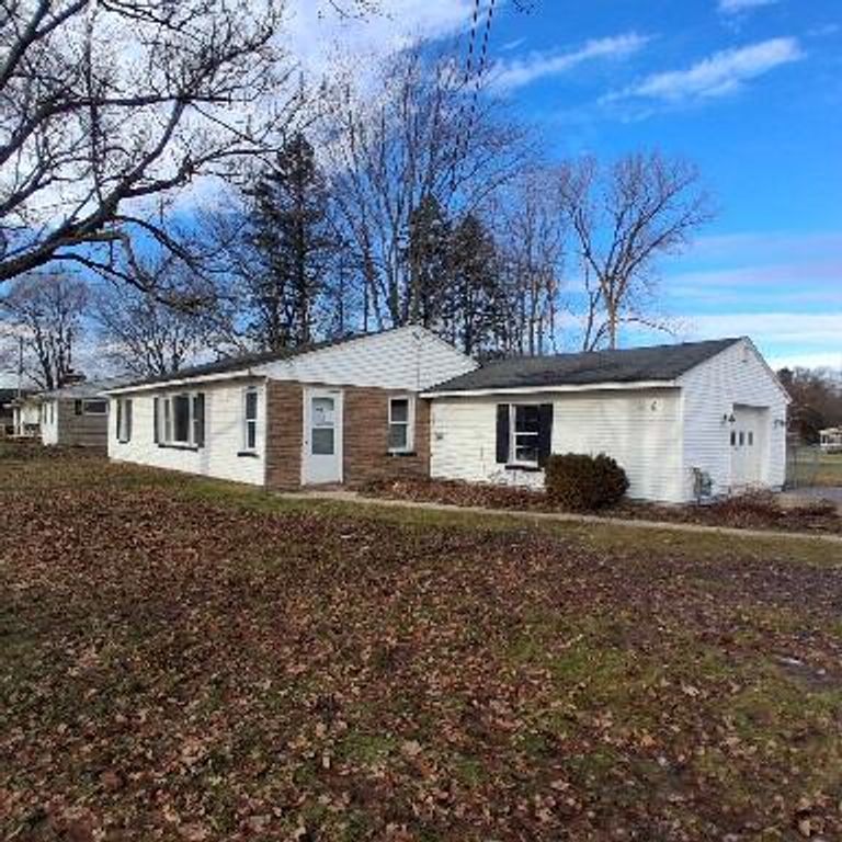 3116 E Apple Avenue, Muskegon, MI 49442