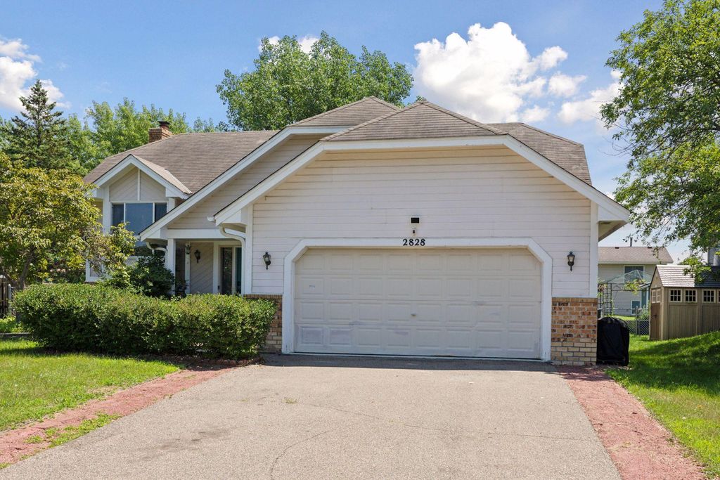 2828 Westcliffe Drive, Burnsville, MN 55306