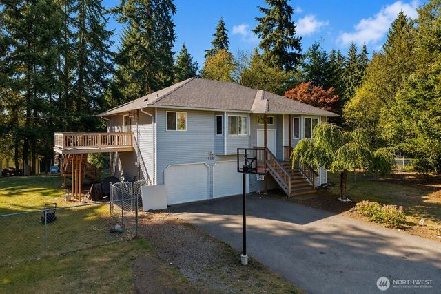 1908 Oak Road, Lynnwood, WA 98087
