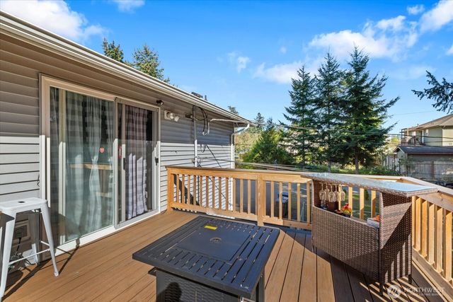 1908 Oak Road, Lynnwood, WA 98087