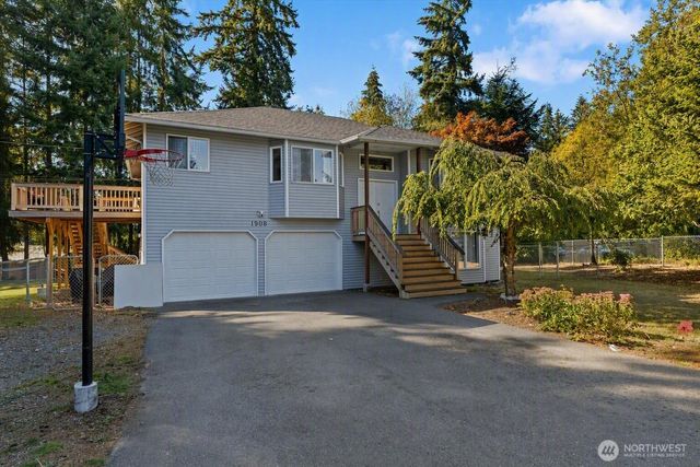 1908 Oak Road, Lynnwood, WA 98087